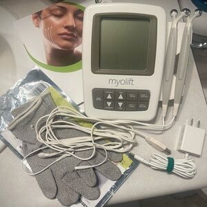 Facial Toning Device - White